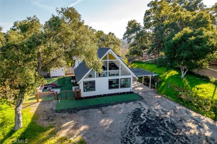 5940 Violeta Avenue, Atascadero, California 93422