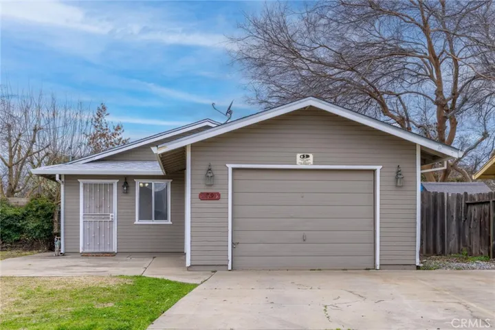 2895 3rd Street, Biggs, California 95917