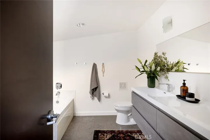 413 29th Street, Newport Beach, California 92663