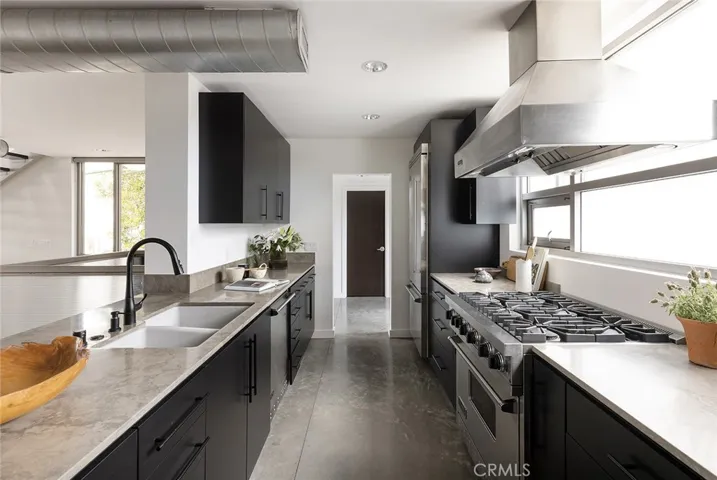 413 29th Street, Newport Beach, California 92663