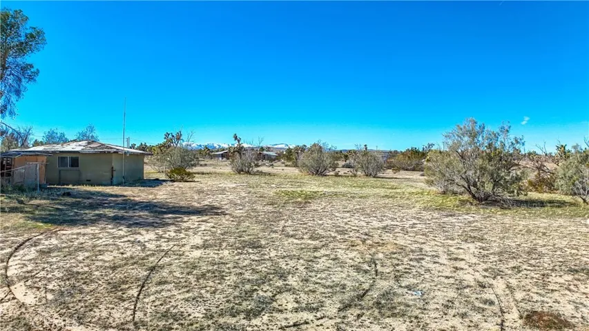 4075 Indio Avenue, Yucca Valley, California 92284