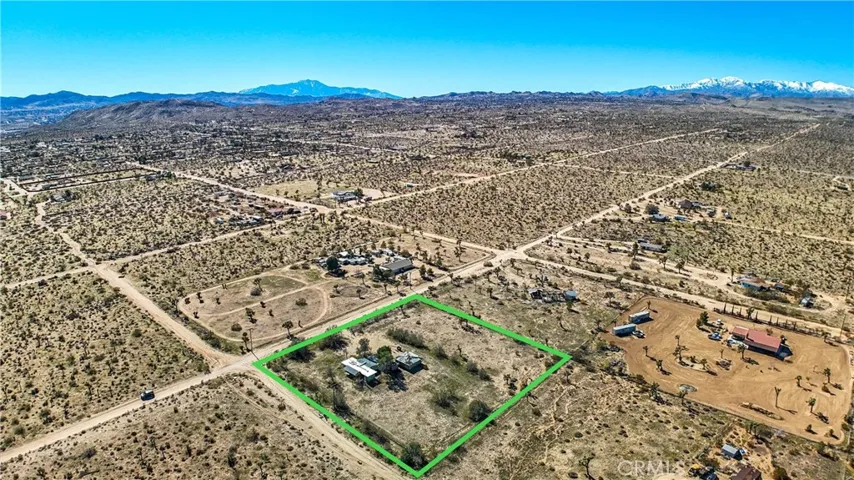 4075 Indio Avenue, Yucca Valley, California 92284