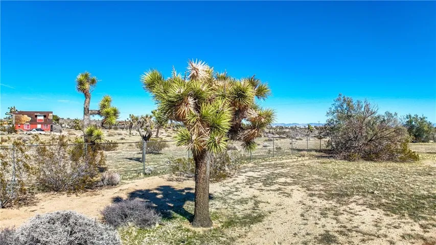 4075 Indio Avenue, Yucca Valley, California 92284