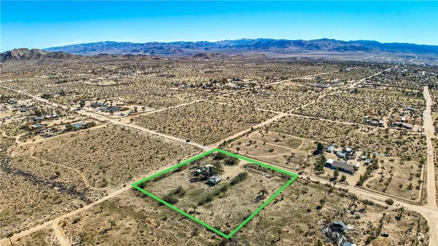 4075 Indio Avenue, Yucca Valley, California 92284