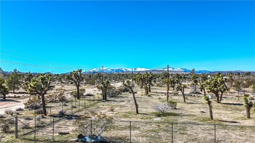 4075 Indio Avenue, Yucca Valley, California 92284
