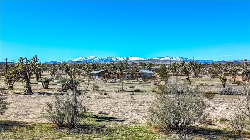 4075 Indio Avenue, Yucca Valley, California 92284