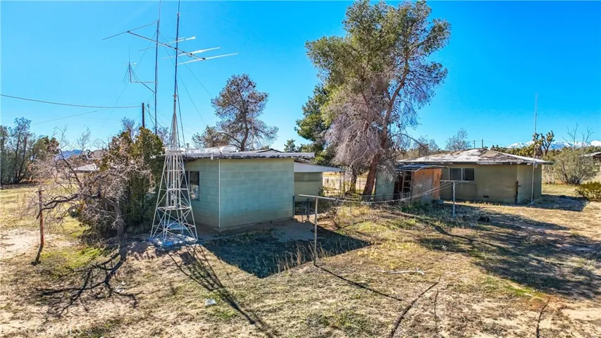 4075 Indio Avenue, Yucca Valley, California 92284