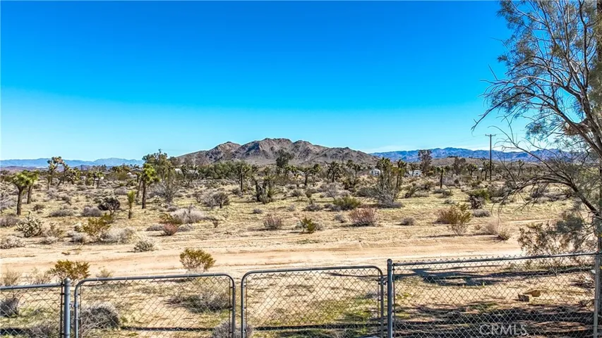 4075 Indio Avenue, Yucca Valley, California 92284