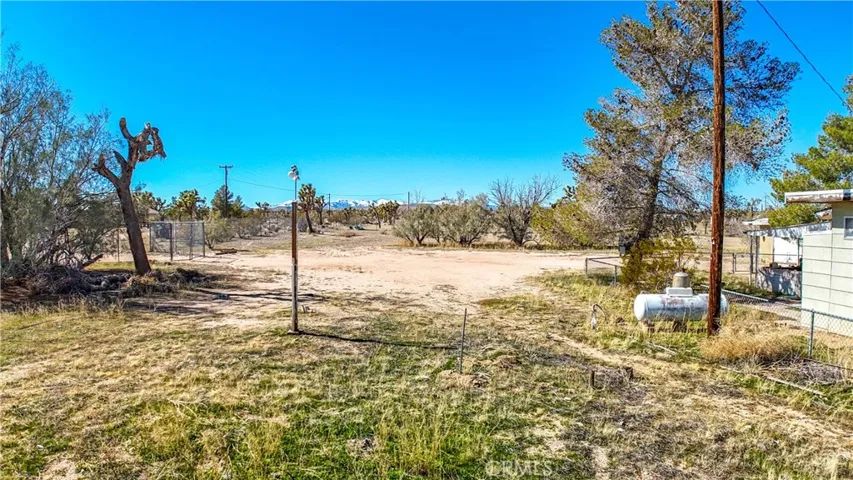 4075 Indio Avenue, Yucca Valley, California 92284