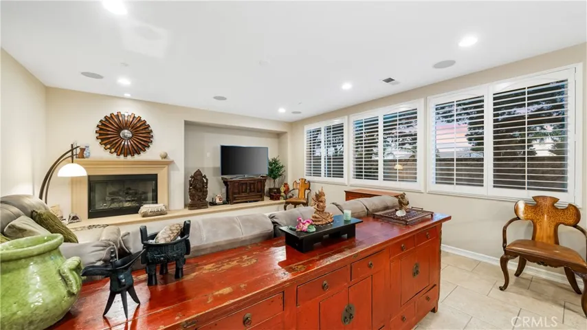 15605 Cole Point Lane, Fontana, California 92336