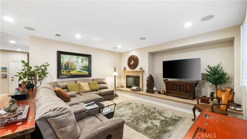 15605 Cole Point Lane, Fontana, California 92336