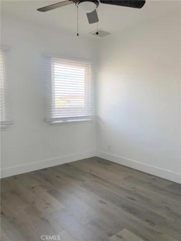 Middle Bedroom