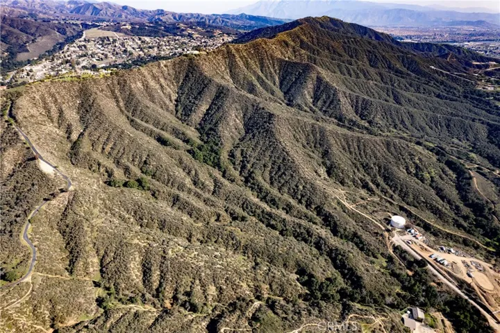 36475 County Line Road, Yucaipa, California 92399