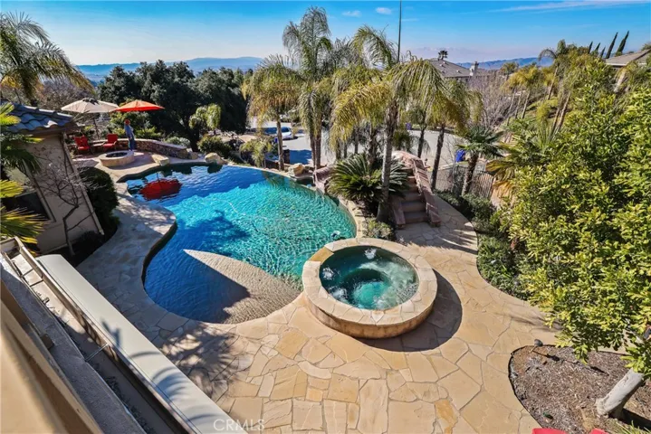 36475 County Line Road, Yucaipa, California 92399