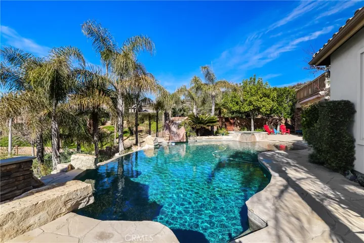 36475 County Line Road, Yucaipa, California 92399