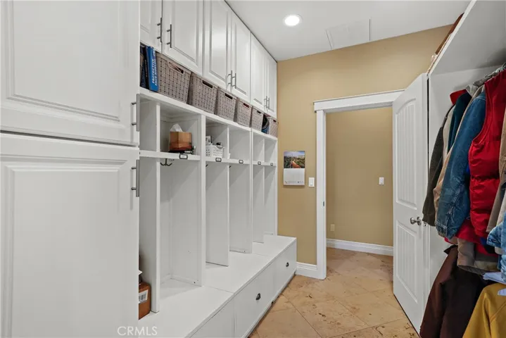 36475 County Line Road, Yucaipa, California 92399