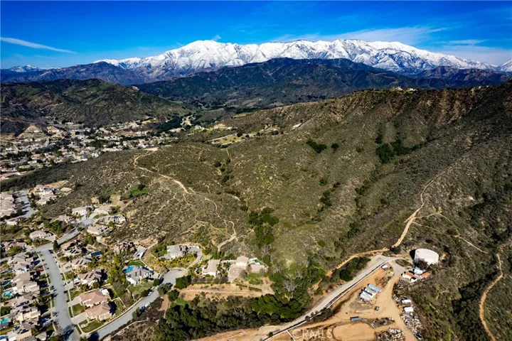 36475 County Line Road, Yucaipa, California 92399