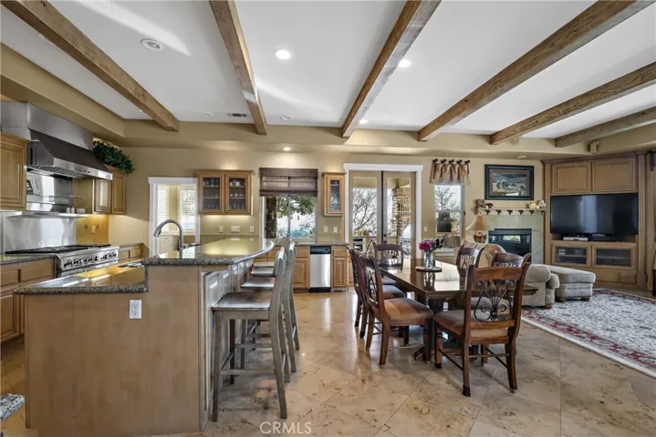 36475 County Line Road, Yucaipa, California 92399
