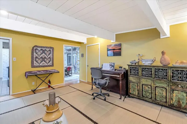 3780 Wright Place, Palo Alto, California 94306