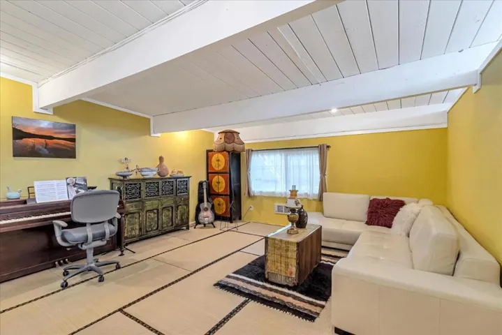 3780 Wright Place, Palo Alto, California 94306