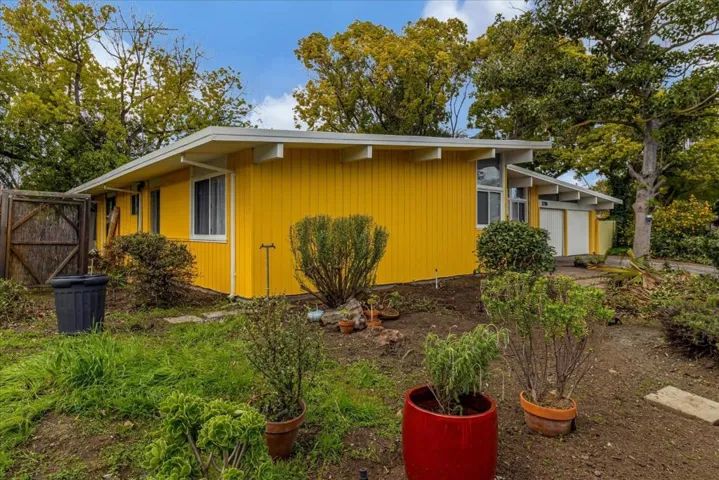 3780 Wright Place, Palo Alto, California 94306