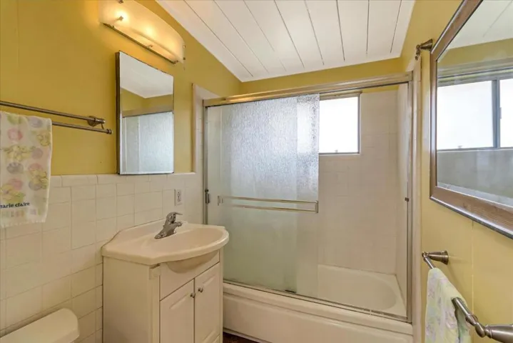3780 Wright Place, Palo Alto, California 94306