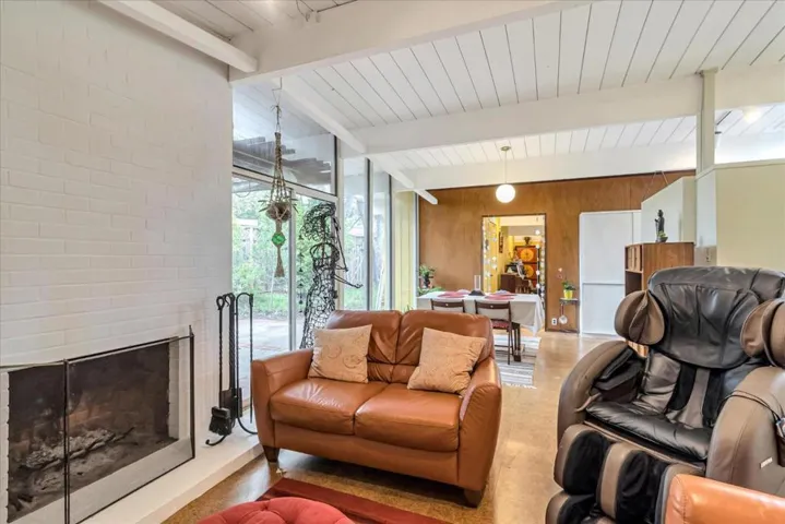 3780 Wright Place, Palo Alto, California 94306