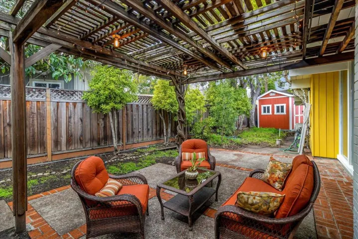 3780 Wright Place, Palo Alto, California 94306