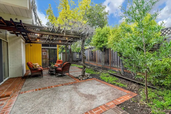 3780 Wright Place, Palo Alto, California 94306