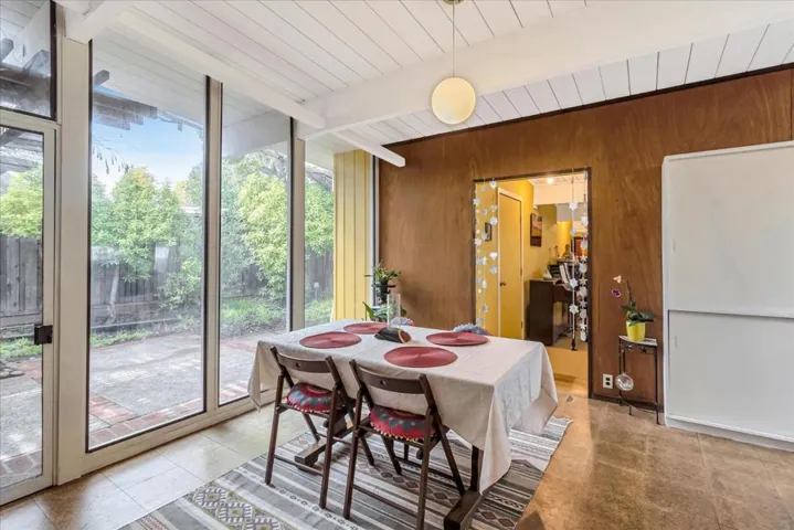 3780 Wright Place, Palo Alto, California 94306