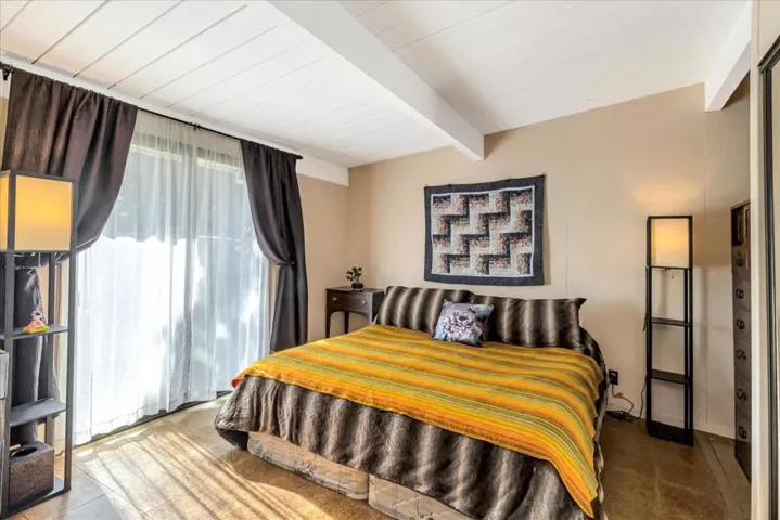 3780 Wright Place, Palo Alto, California 94306