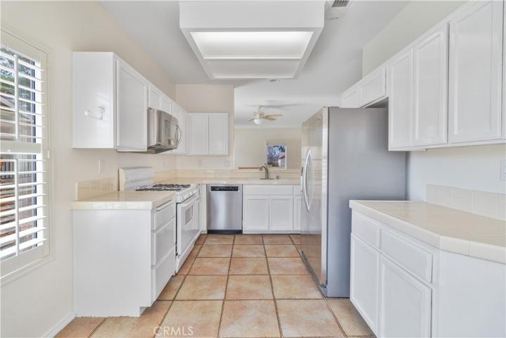11374 Sawgrass, Apple Valley, California 92308