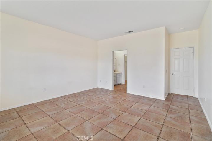 11374 Sawgrass, Apple Valley, California 92308