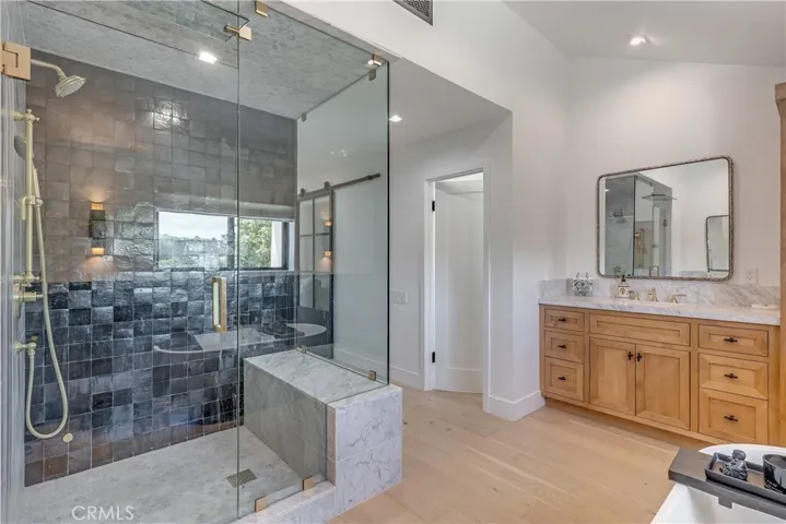4389 Park Vicente, Calabasas, California 91302