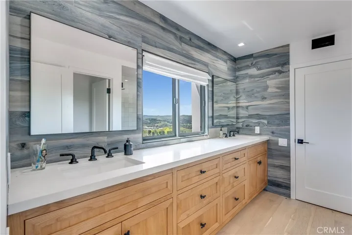 4389 Park Vicente, Calabasas, California 91302