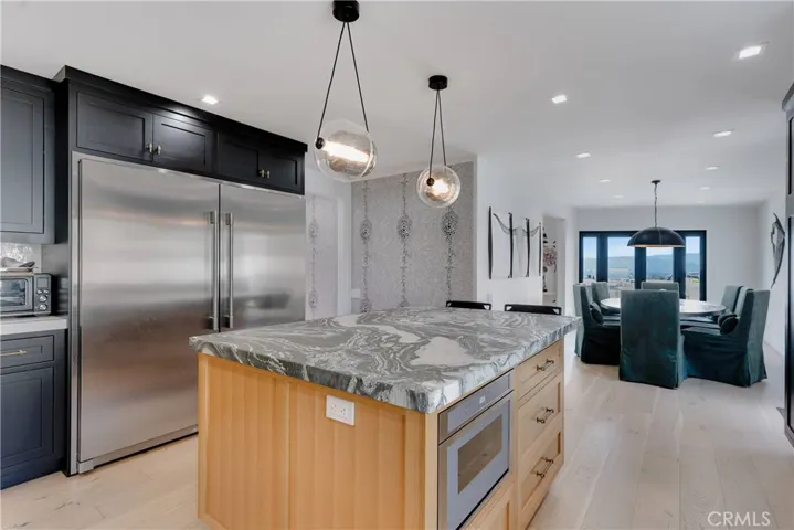 4389 Park Vicente, Calabasas, California 91302