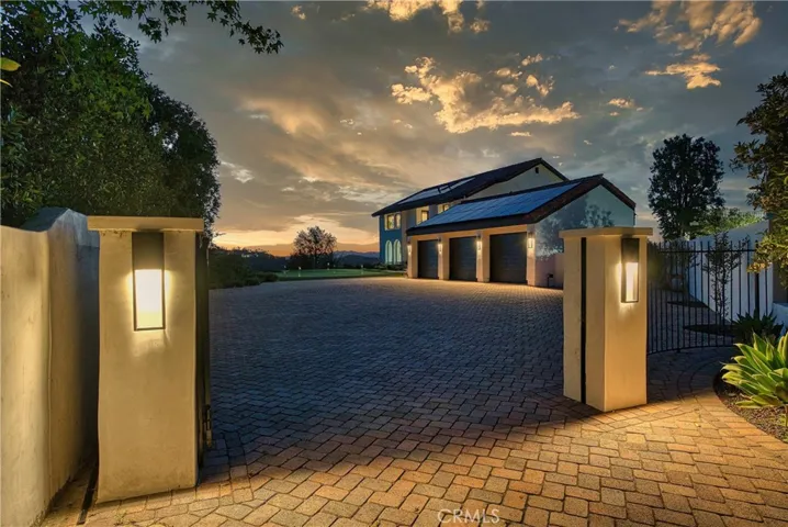 4389 Park Vicente, Calabasas, California 91302