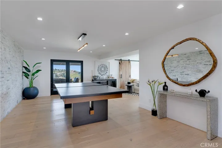 4389 Park Vicente, Calabasas, California 91302