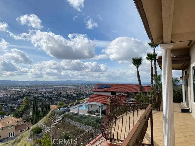 1122 Vista Rdg, Burbank, California 91504