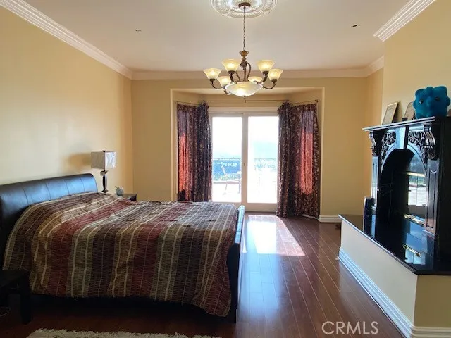 Entry floor Master Suite/bath Left