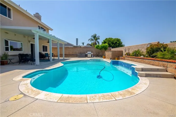 1101 W Citron Street, Corona, California 92882