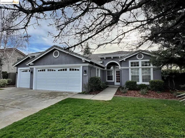 126 Singer Ln, Folsom, California 95630