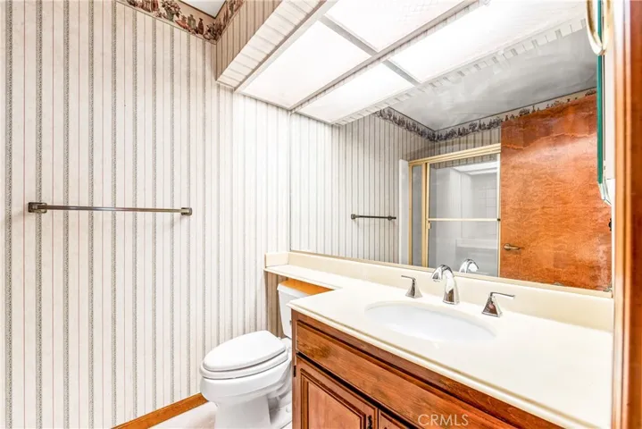 Bathroom #1/guest bath.