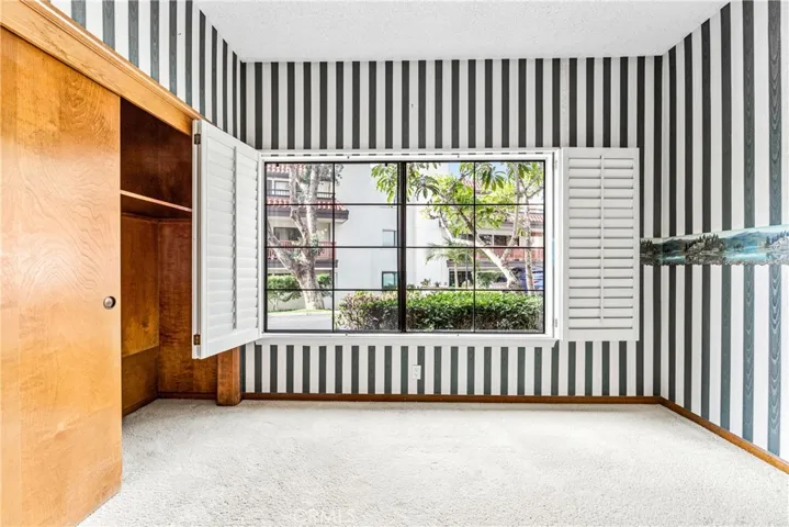 Light bright & airy. large closet.