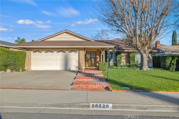 28220 Alaminos Drive, Saugus, California 91350