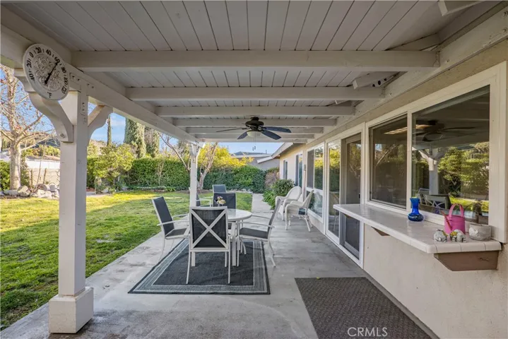 28220 Alaminos Drive, Saugus, California 91350