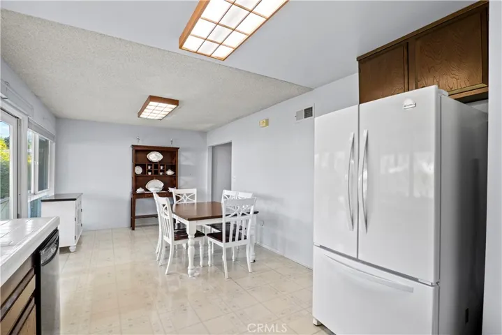 28220 Alaminos Drive, Saugus, California 91350