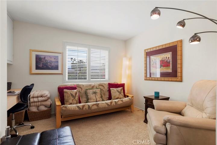 Office/Den/ Third bedroom
