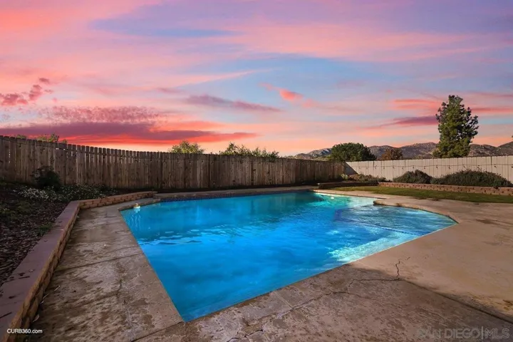 9626 Dorsal Dr, Lakeside, California 92040