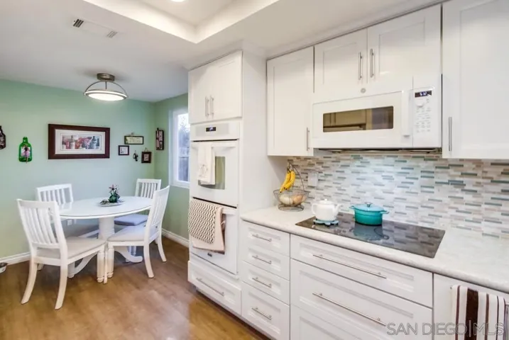 Cambria quartz counters and gorgeous backsplash!